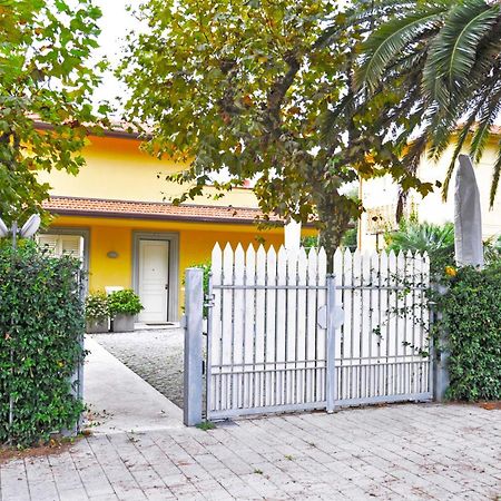 Holiday Apartments Fiumetto Marina di Pietrasanta Eksteriør bilde
